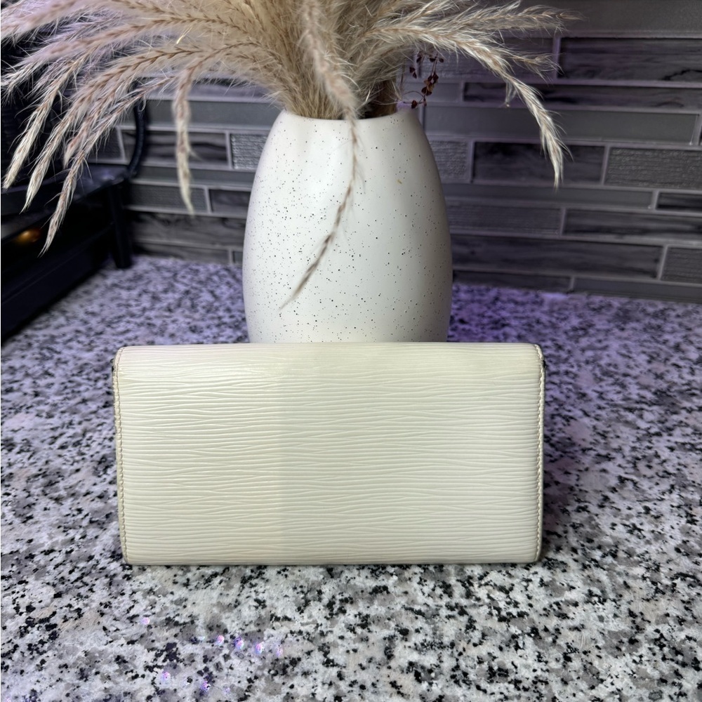 Louis Vuitton | CA0089 Epi Leather Sarah Wallet With Card Slots!